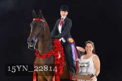 15YN_22814 thumbnail