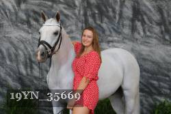 19YN_35669 thumbnail