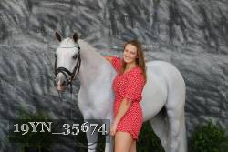 19YN_35674 thumbnail