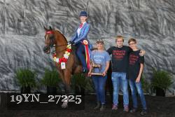 19YN_27225 thumbnail