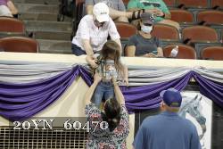 20YN_60470 thumbnail