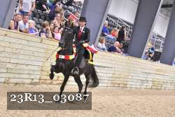23R13_03087 thumbnail