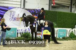 24BUCK_09390 thumbnail