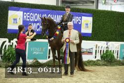 24R13_06111 thumbnail