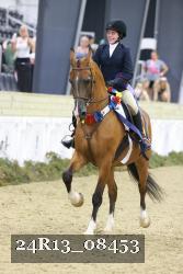 24R13_08453 thumbnail