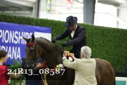 24R13_08587 thumbnail