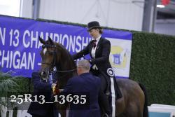 25R13_13635 thumbnail